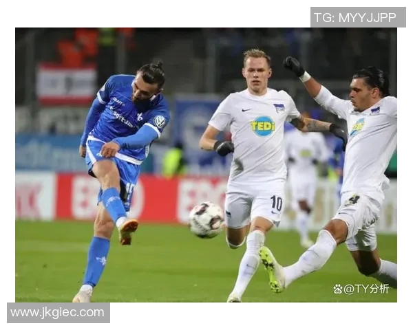 基尔与卡尔斯鲁厄足球比赛精彩直播全程回顾与分析